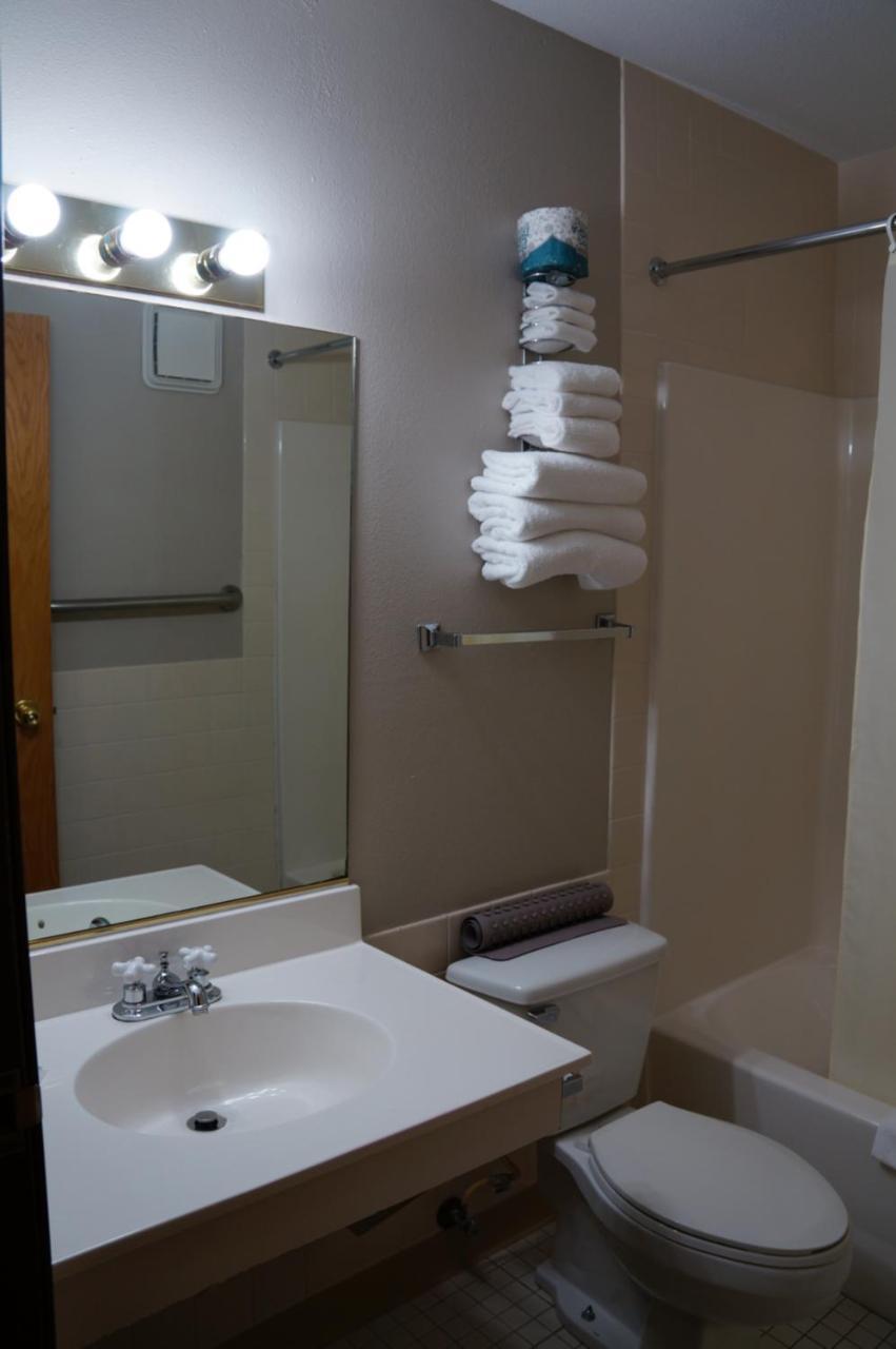 Fort Randall Casino & Hotel Pickstown エクステリア 写真